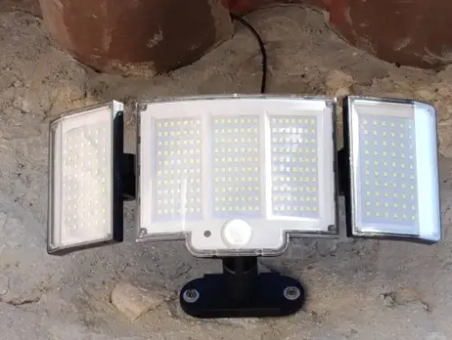 Solcellslampa Utomhus Vägg 348 LED – Rörelsevakt & IP65 Vattentät photo review