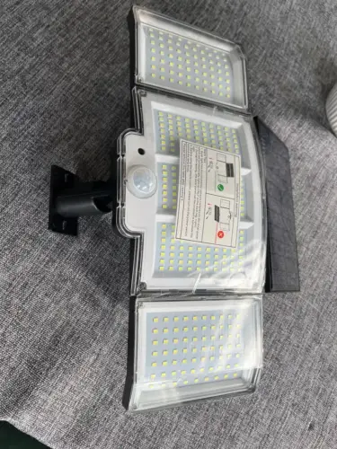 Solcellslampa Utomhus Vägg 348 LED – Rörelsevakt & IP65 Vattentät photo review